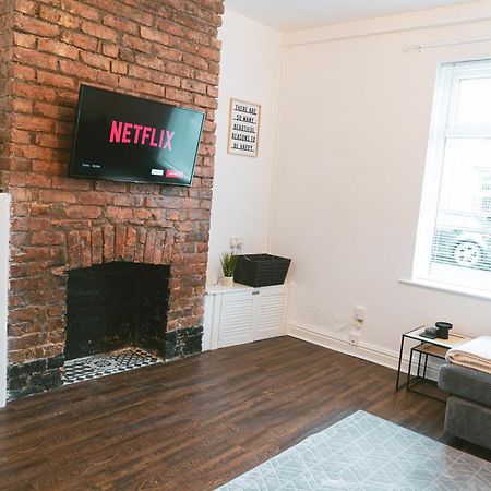 Mideyah Stays - 3 Bed Comfy House Cardiff Bagian luar foto