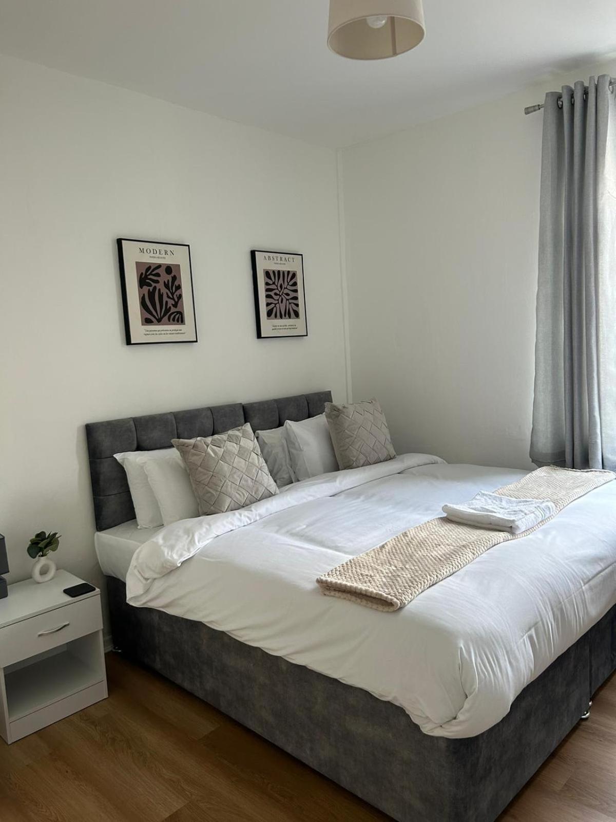 Mideyah Stays - 3 Bed Comfy House Cardiff Bagian luar foto